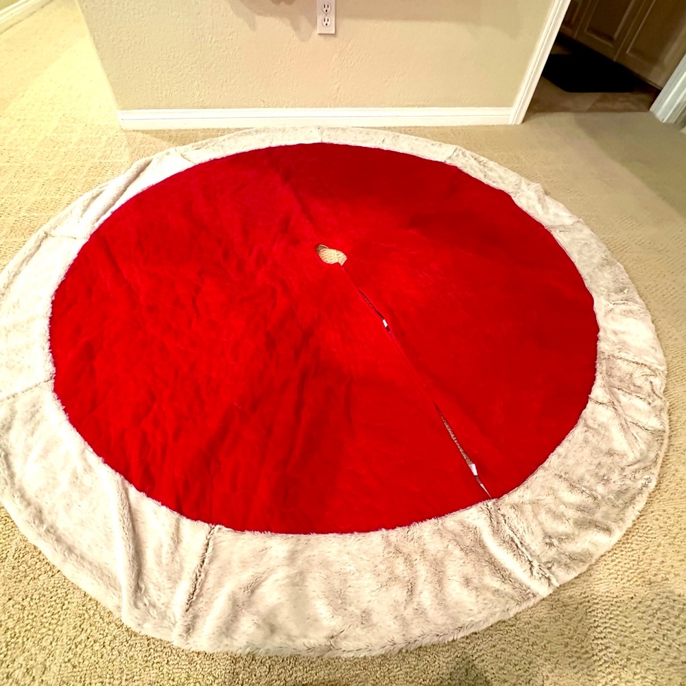 Large Tree Skirt 72”
